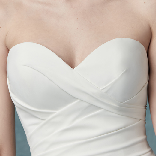 Maggie Sottero Jacqueline 9MC118 Neckline