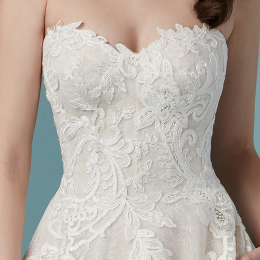 Maggie Sottero Paislee Louise 9MC819MC Neckline