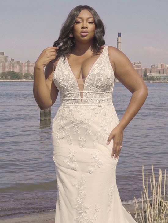 Rebecca Ingram Angie Illusion V-back Sheath Wedding Dress 21RT377 Curve-Alt8