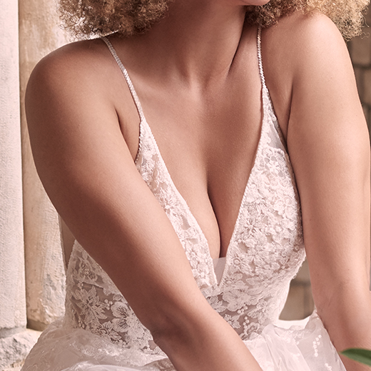 Maggie Sottero Lorenza 21MT411 Neckline