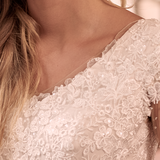 Maggie Sottero Pamela-Leigh 21MS353 Neckline.png