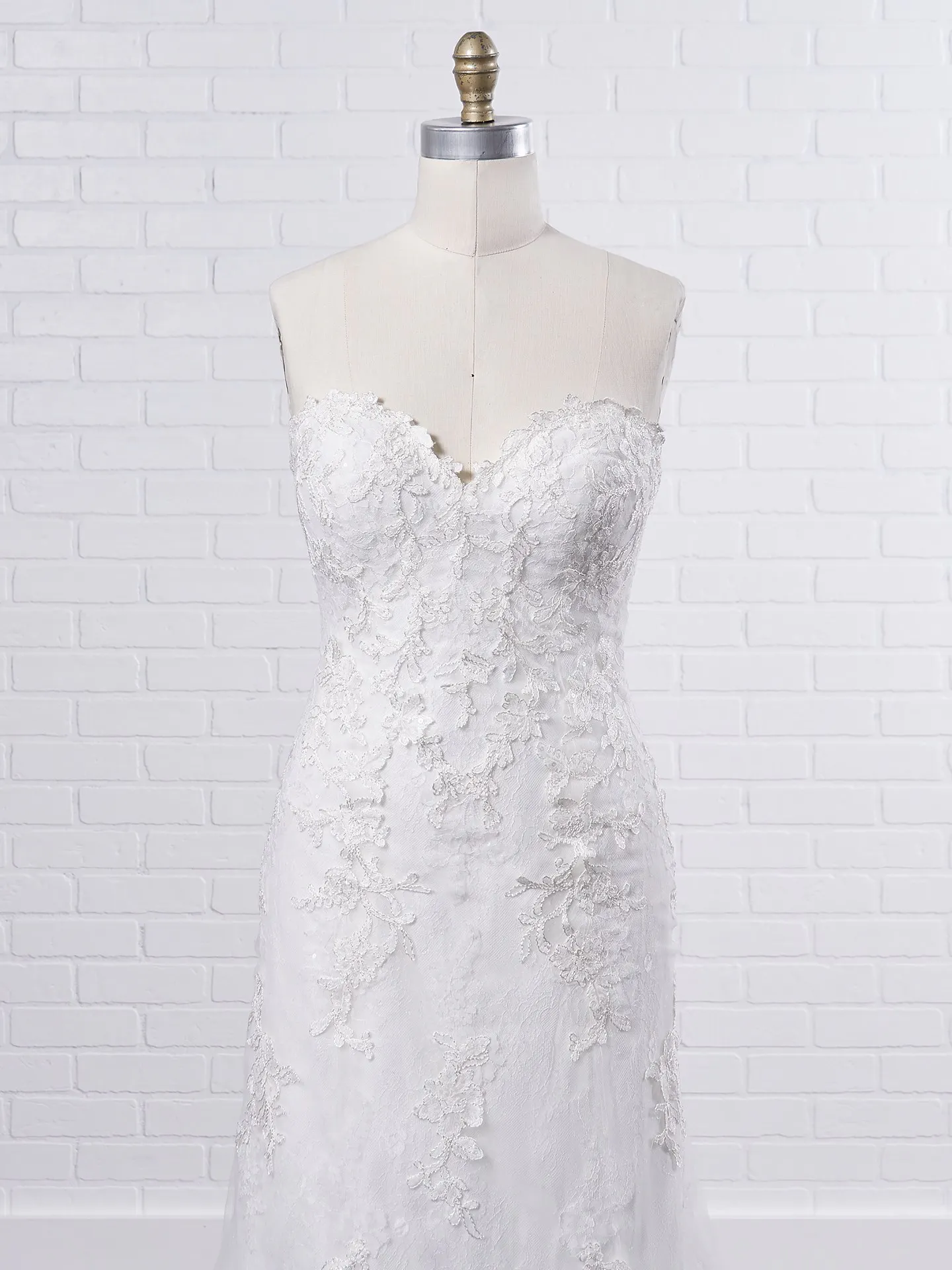 Rebecca Ingram Florina Off-the-shoulder lace wedding gown to show off your figure 20RC618 Color1