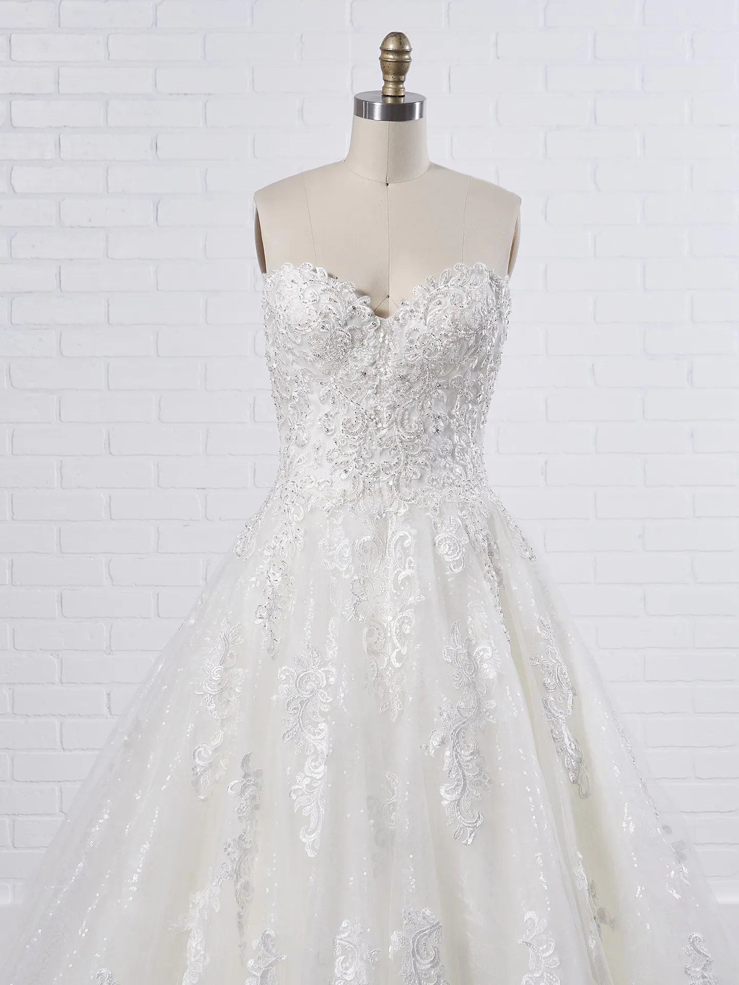 Sottero and Midgley Glenn A chic confection in the form of an off-the-shoulder princess wedding dress 8SN791 Color1