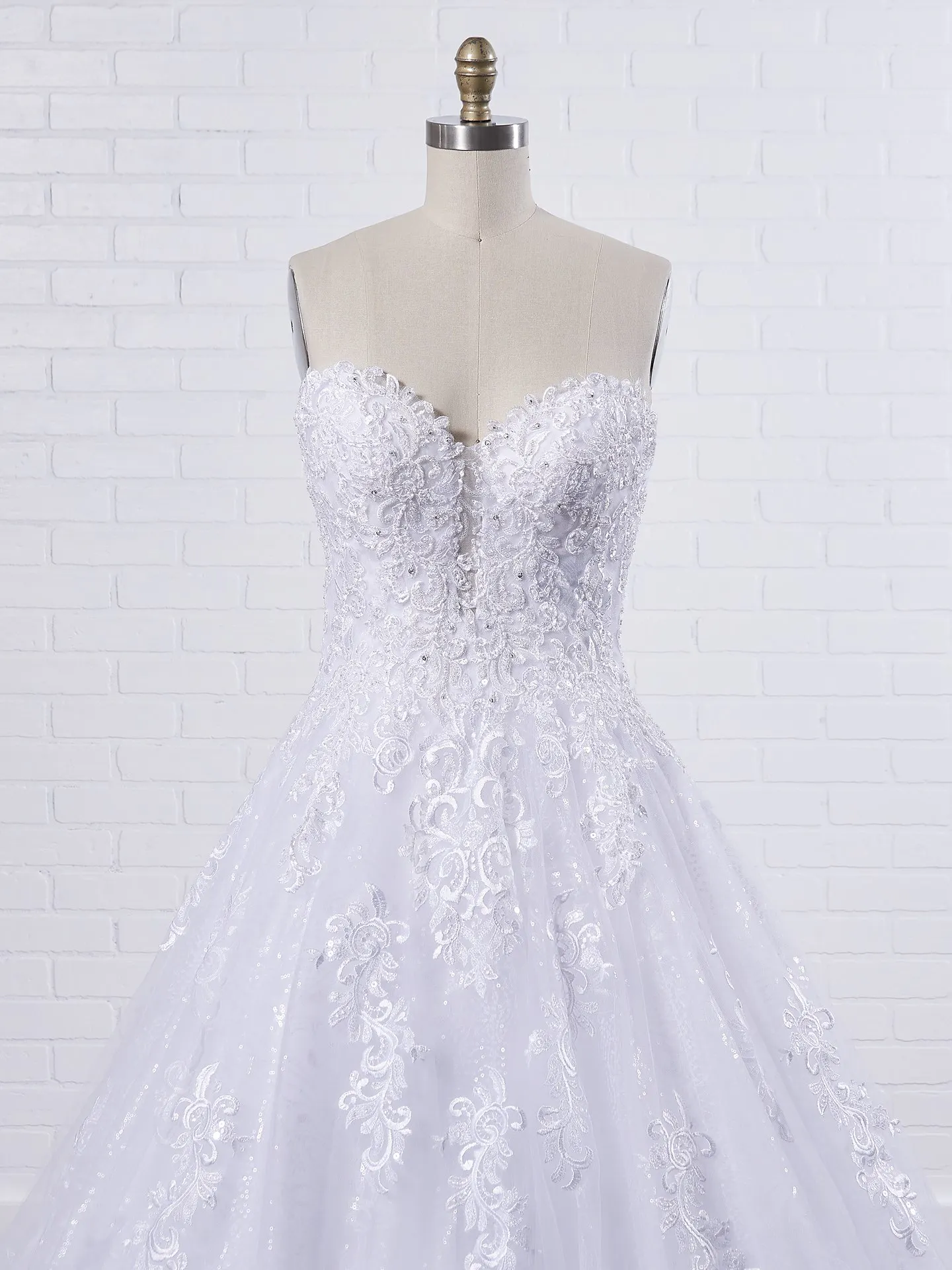 Sottero and Midgley Glenn A chic confection in the form of an off-the-shoulder princess wedding dress 8SN791 Color3