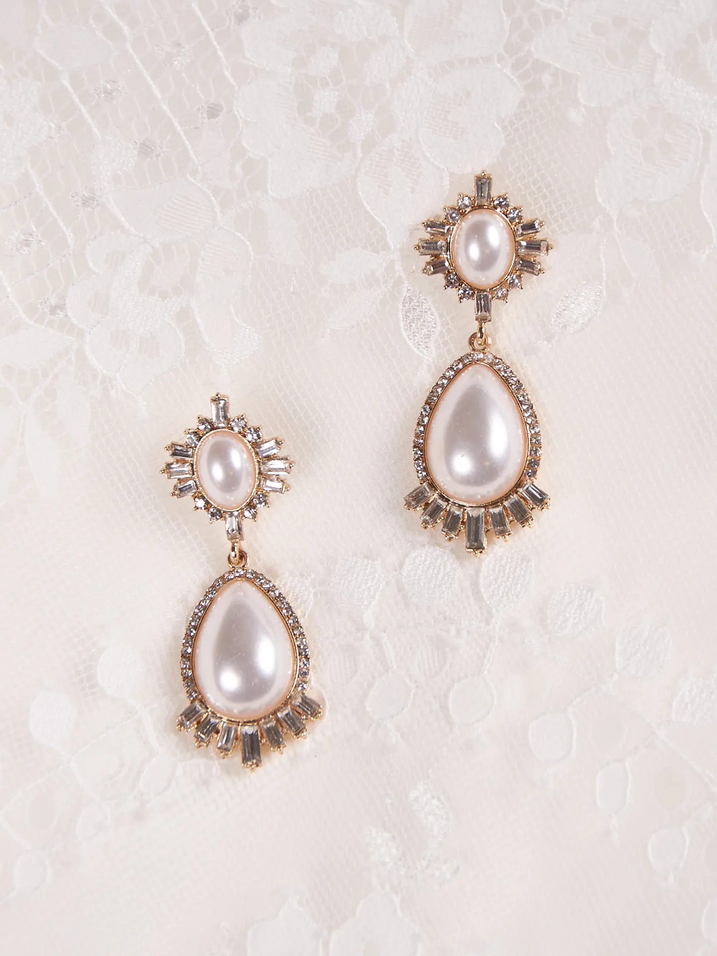 A-El-Este with Maggie Sottero Jewelry DEANDRA  21AE114EA Alt3