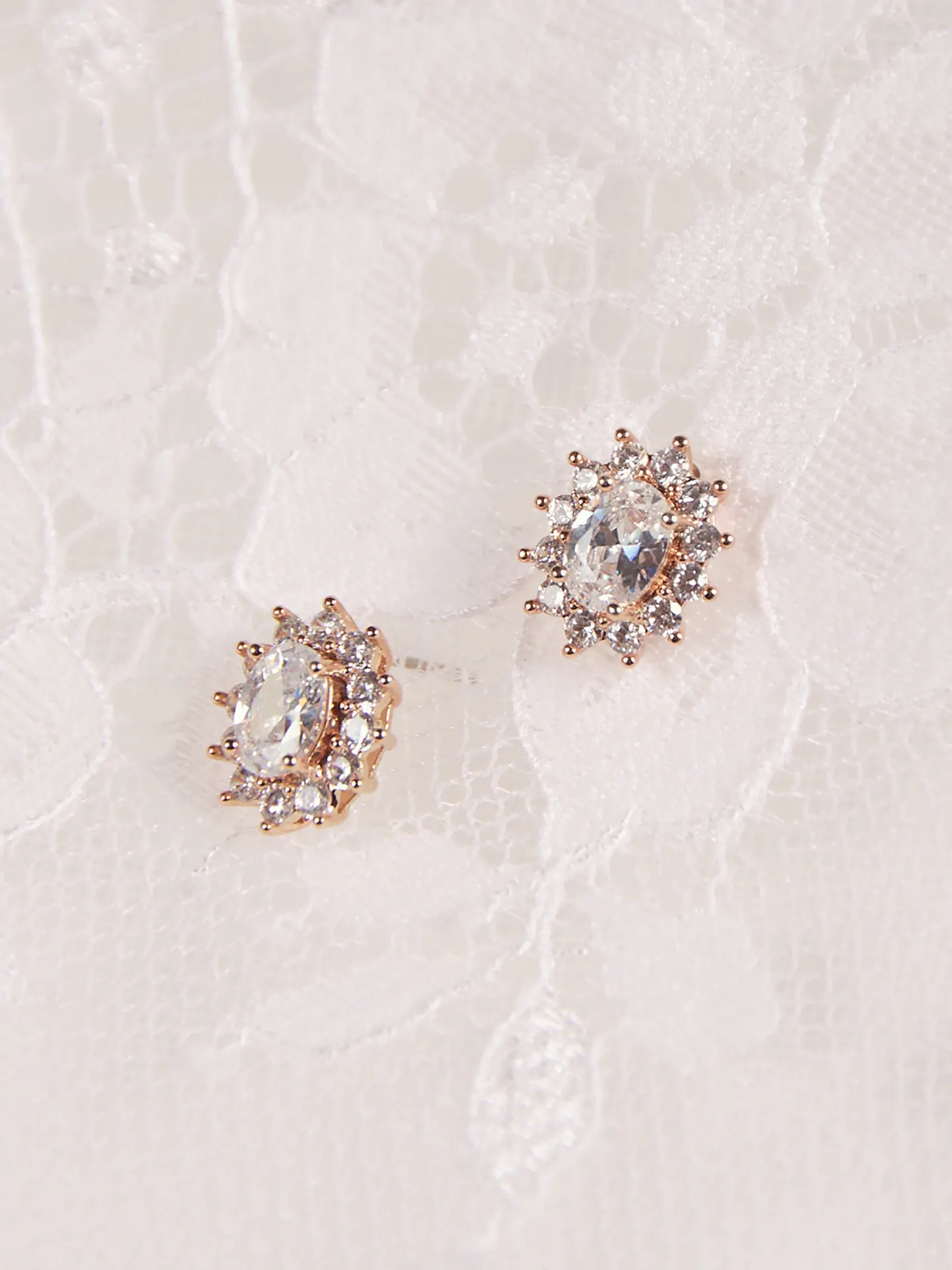 A-El-Este with Maggie Sottero Jewelry KENSINGTON  21AE101EA Alt1