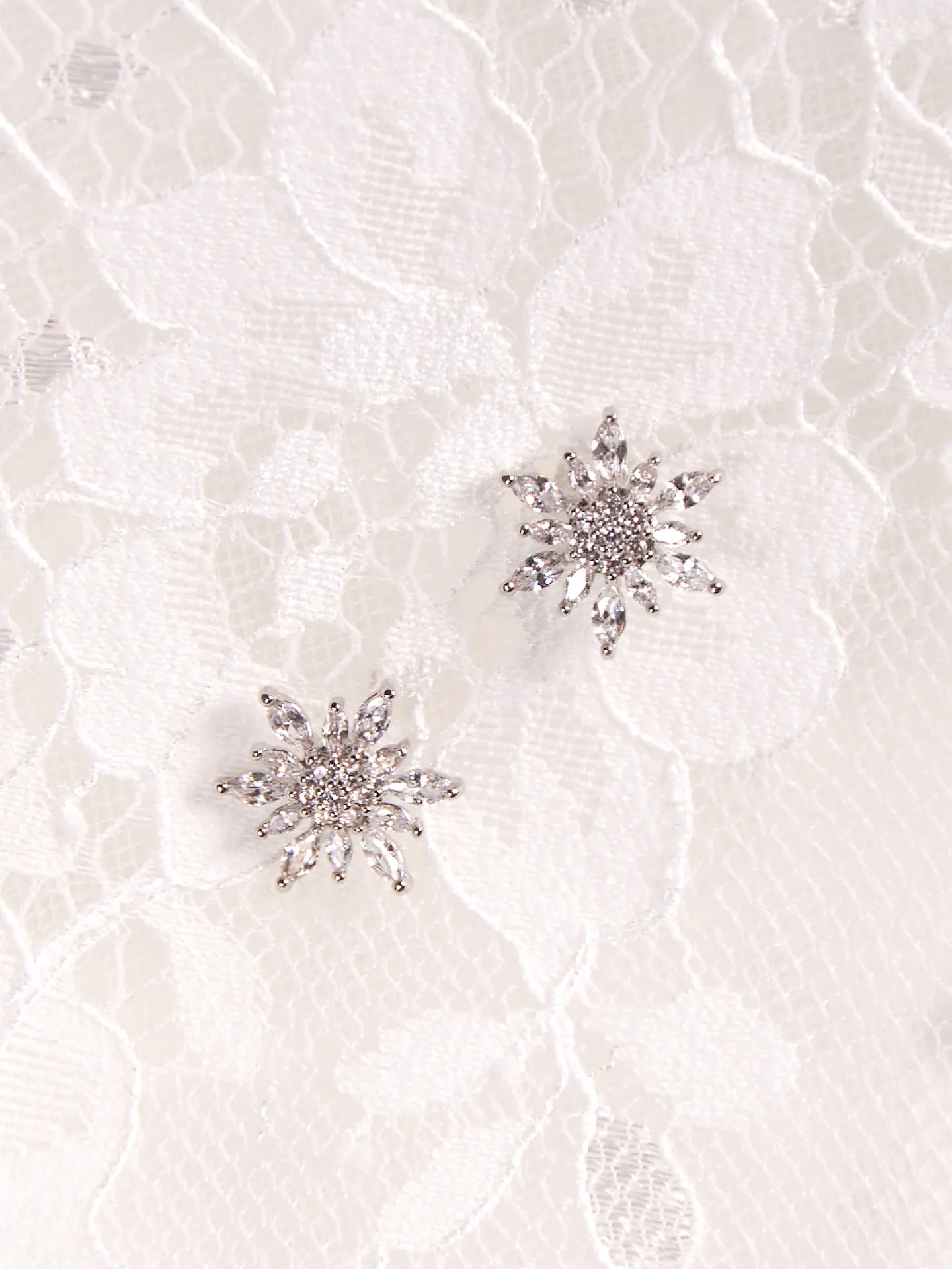 A-El-Este with Maggie Sottero Jewelry MARVITA  21AE102EA Alt1