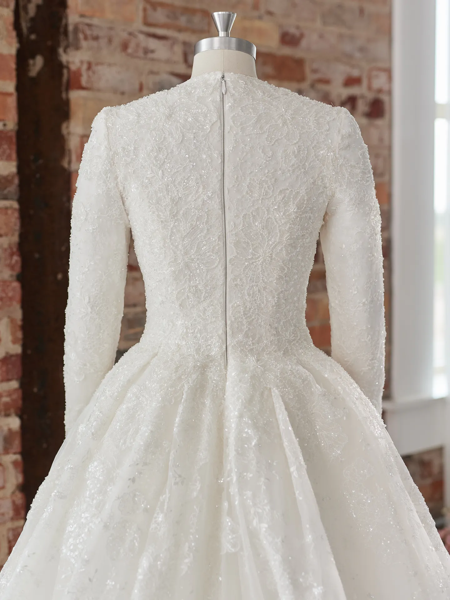 Sottero and Midgley Wedding Dress Zartasha Leigh 21SV864B01 Alt104