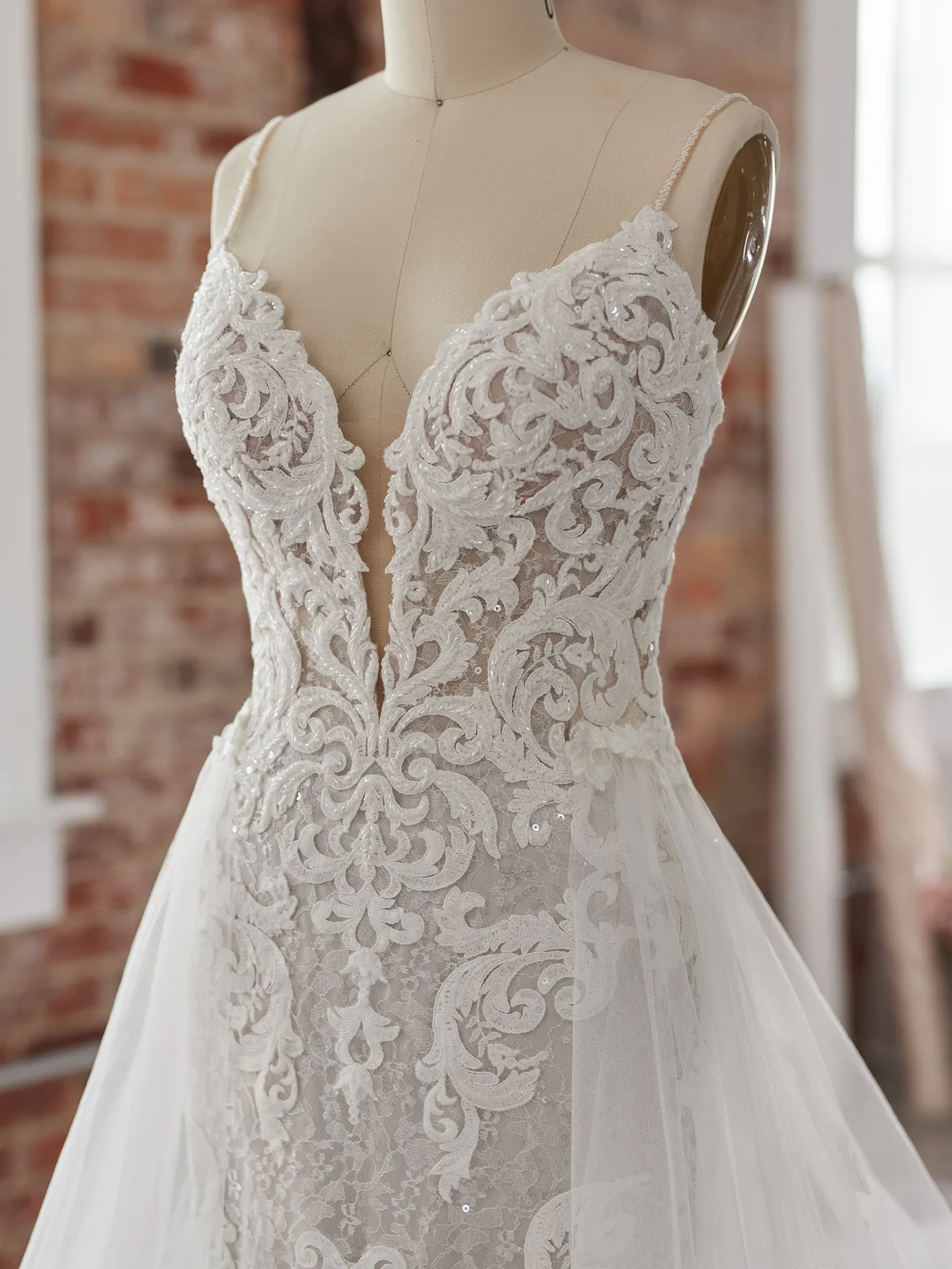 Maggie Sottero Wedding Dress Tuscany Royale Detachable Train YYDTA+21MS347000 Alt102
