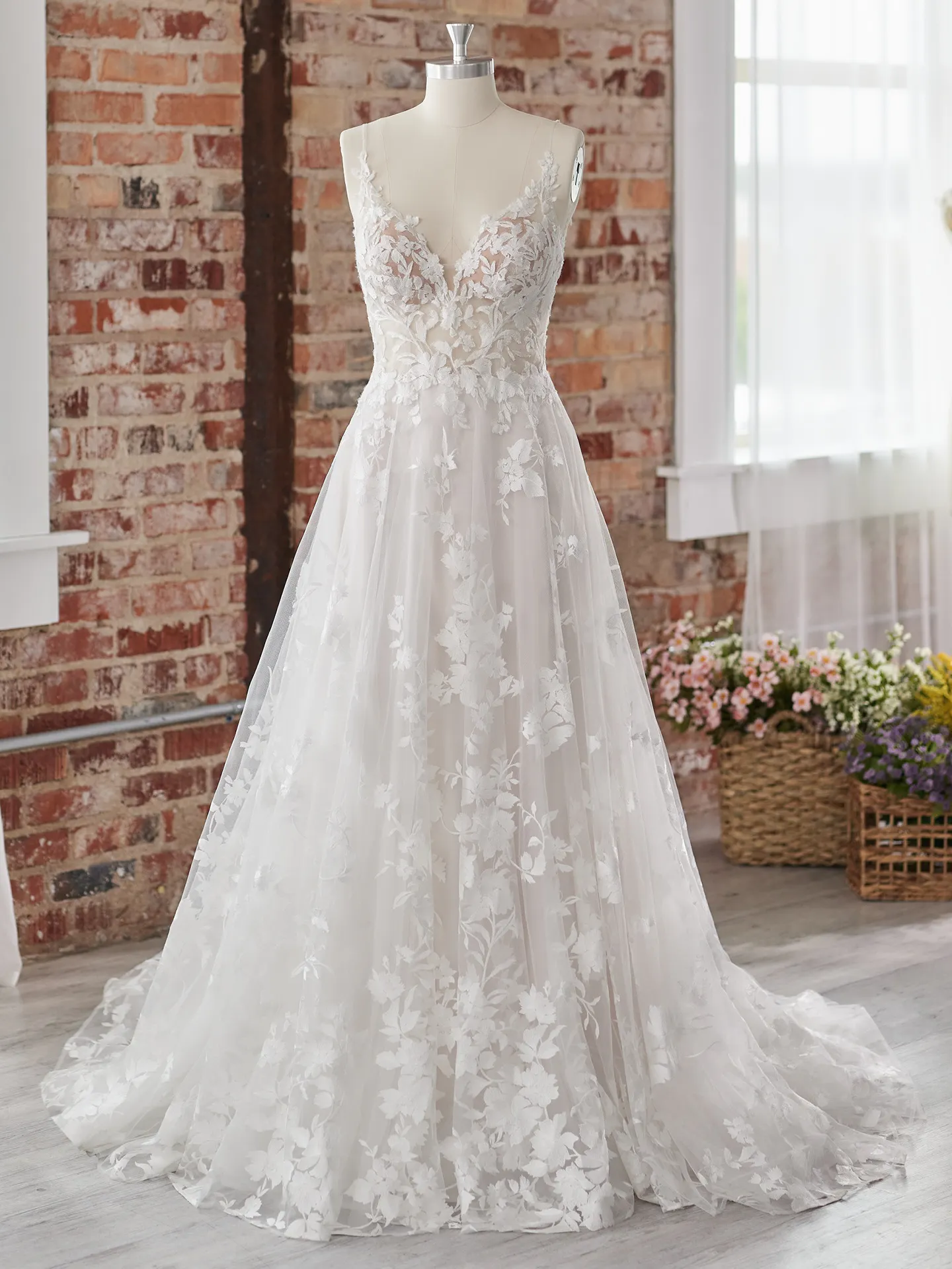 Maggie Sottero Wedding Dress Winter 22MT585A01 Alt101