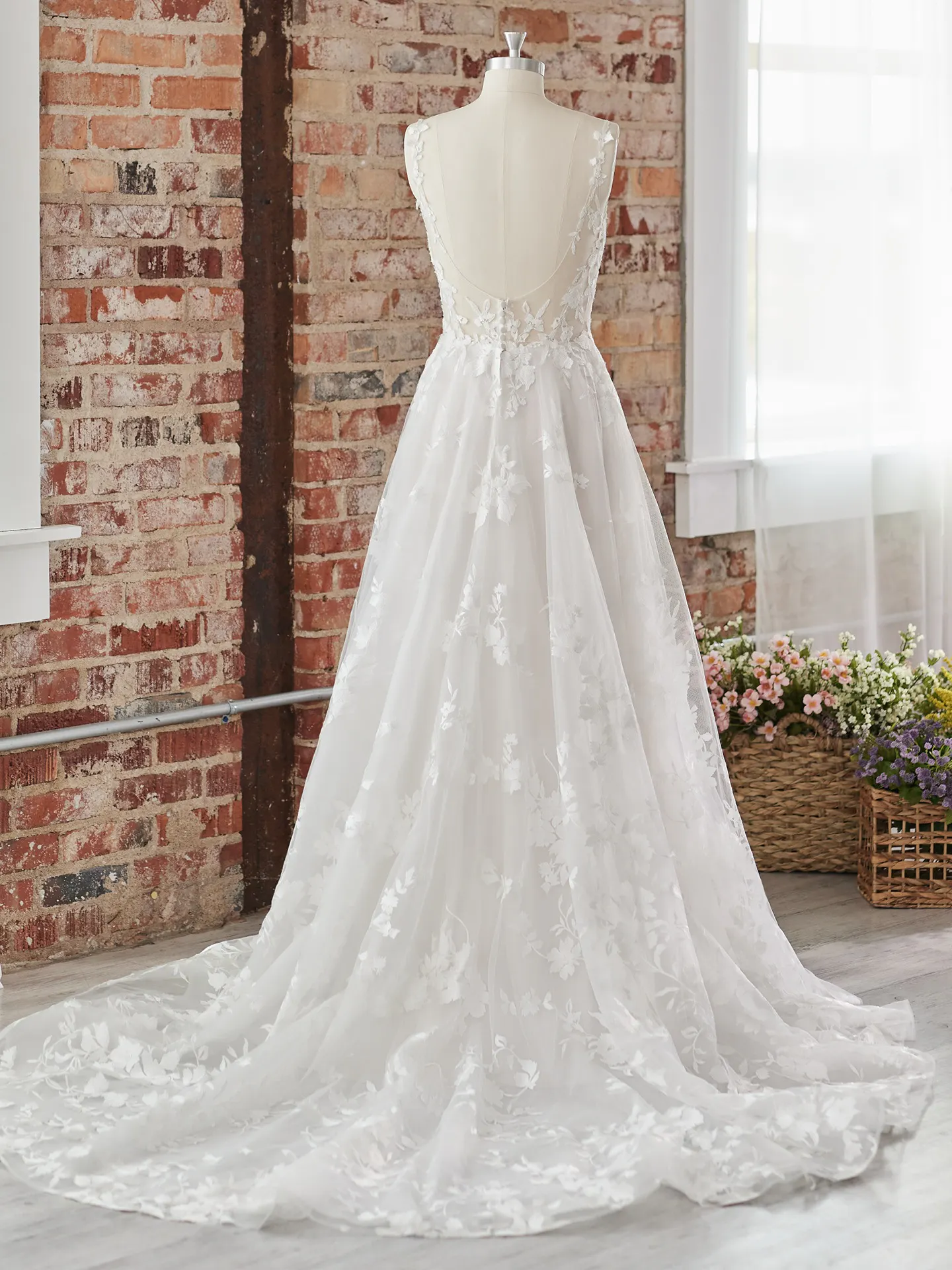 Maggie Sottero Wedding Dress Winter 22MT585A01 Alt105