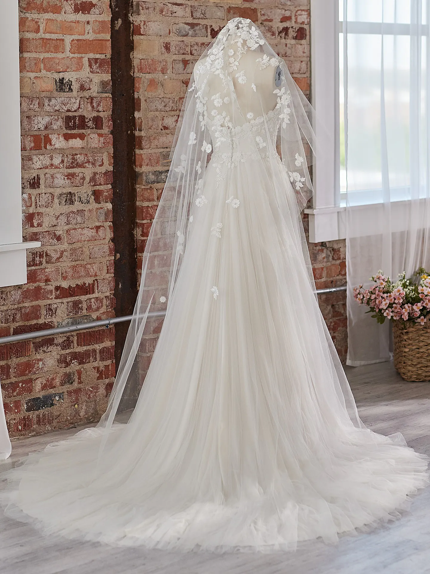 Maggie Sottero Wedding Dress Valetta 22MW544A01 Alt112