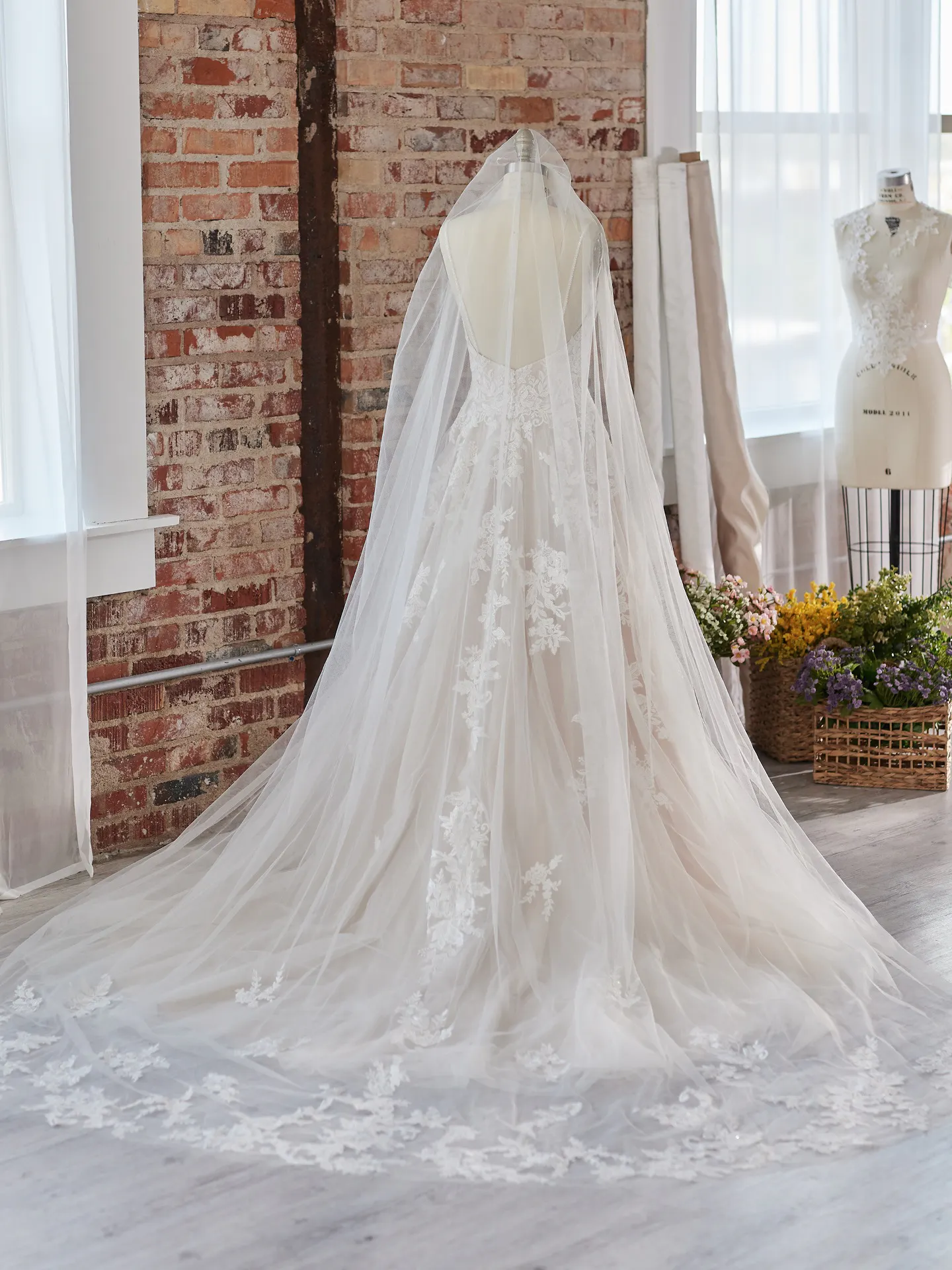 Rebecca Ingram Wedding Dress Evora 22RN541A01 Alt105