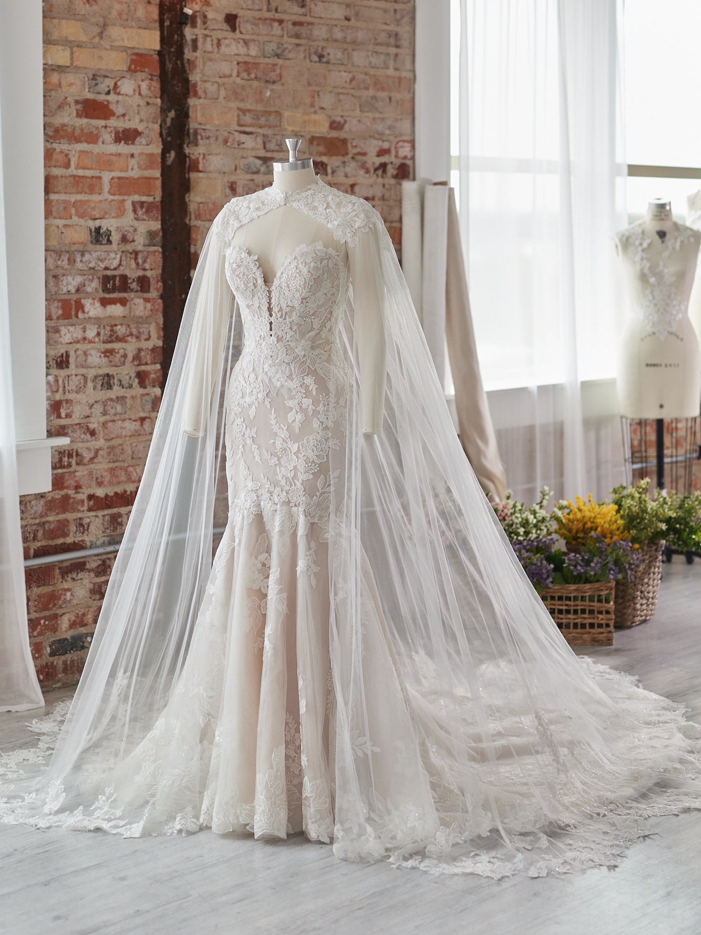 Maggie 2025 sottero cape