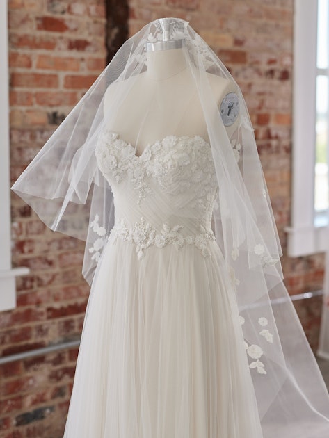 MillieIcaro Bridal Veils - Style V03 Ivory