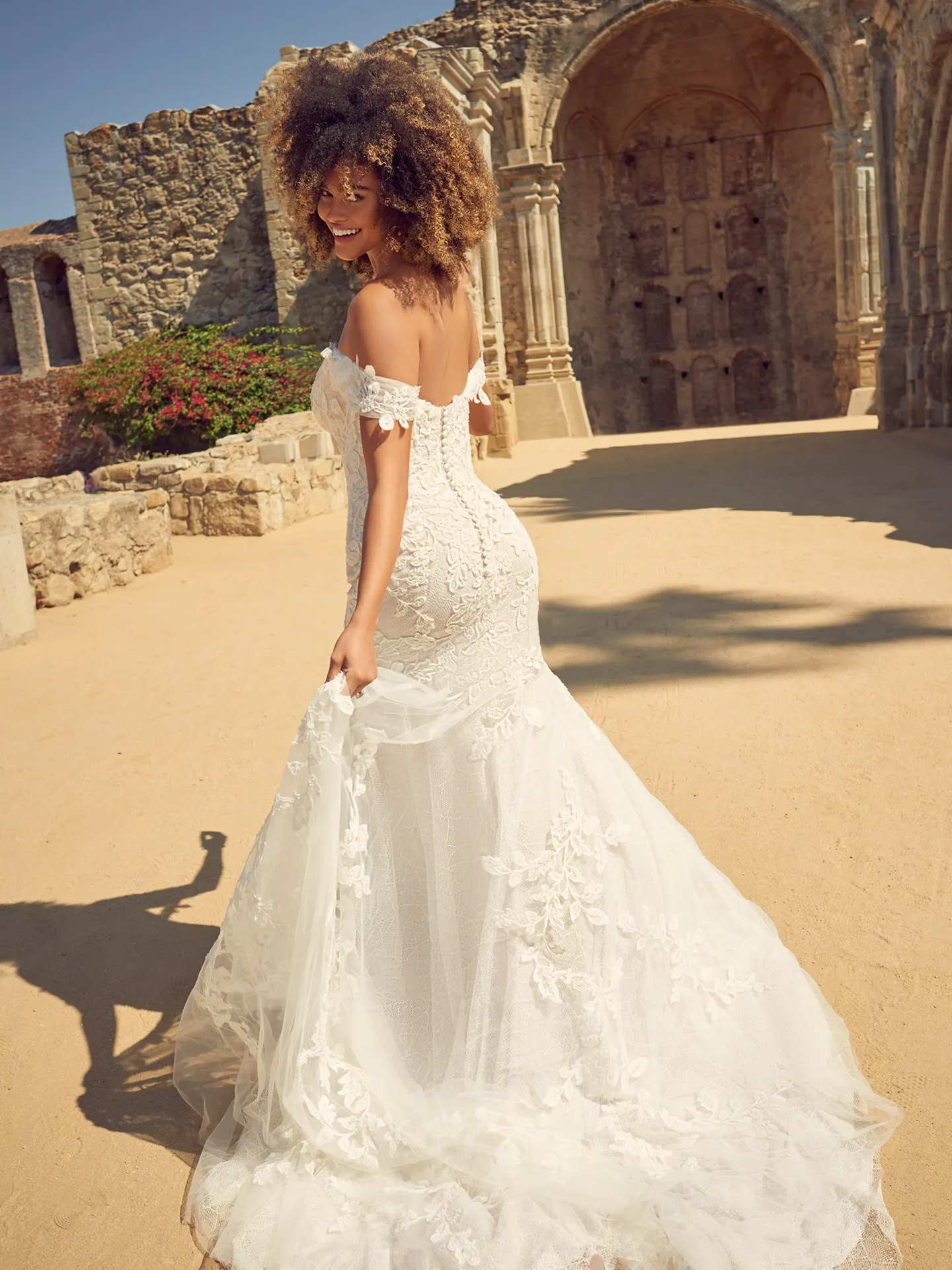 Maggie Sottero Fit-and-Flare-Bridal-Gown Ivy YYCS0+22MC563000 Alt4