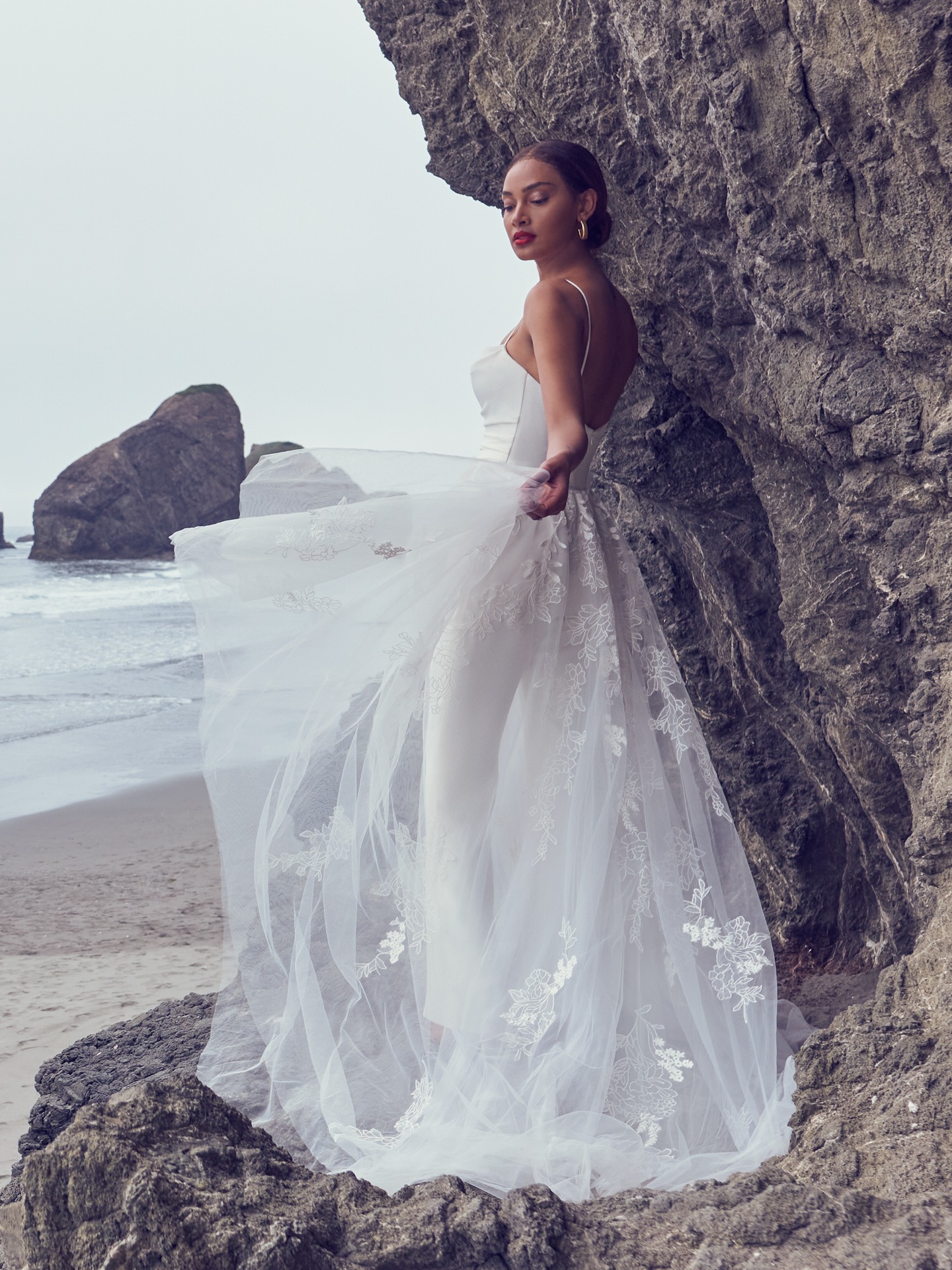 Maggie sottero outlet overskirt