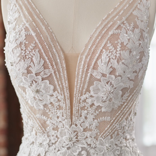 Sottero and Midgley  Essex 22SK006 bp03_Neckline