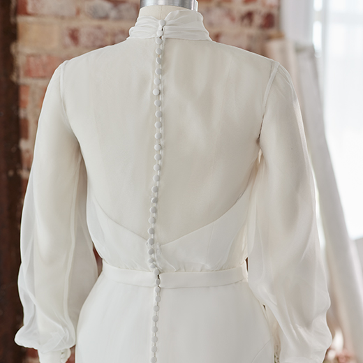 Sottero and Midgley  Lupita 22SW515 bp07_Closure
