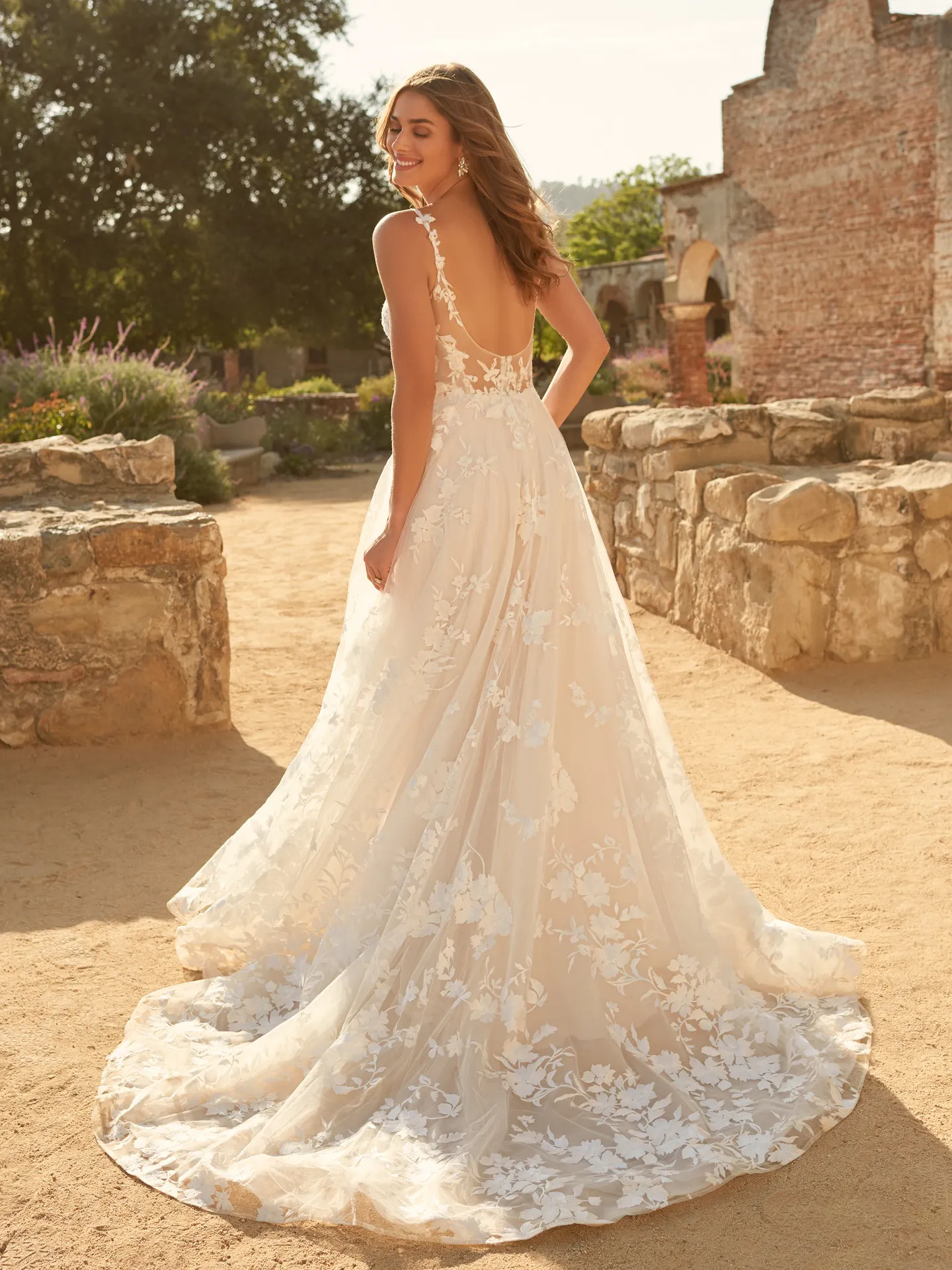 Maggie Sottero A-Line-Wedding-Dress Winter 22MT585 Alt4