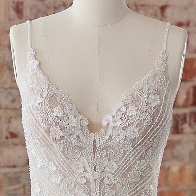Rebecca Ingram Alexis 22RK521A01 bp03_Neckline