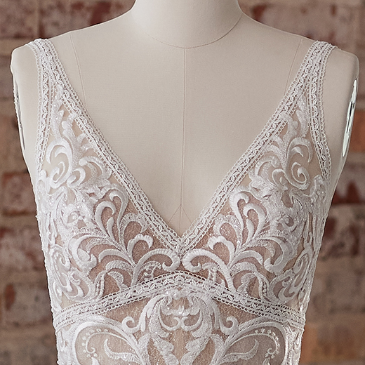 Rebecca Ingram Calista 22RK588A01 bp03_Neckline