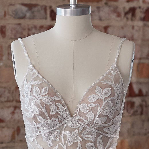 Rebecca Ingram Dahlia 22RT538A01 bp03_Neckline