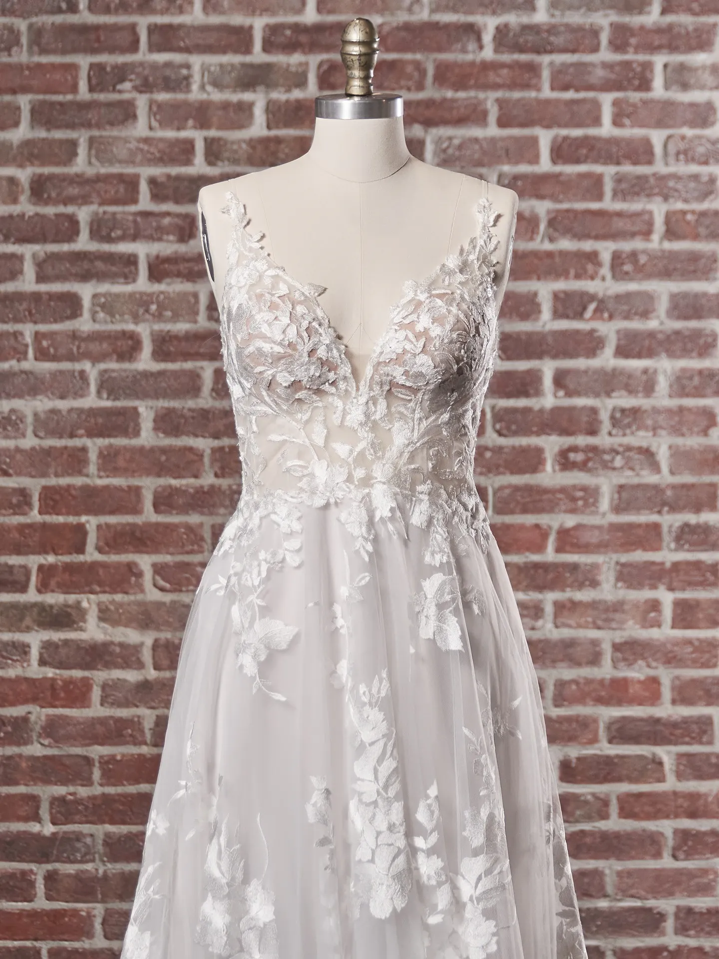 Maggie Sottero Wedding Dress Winter 22MT585A01 Color4