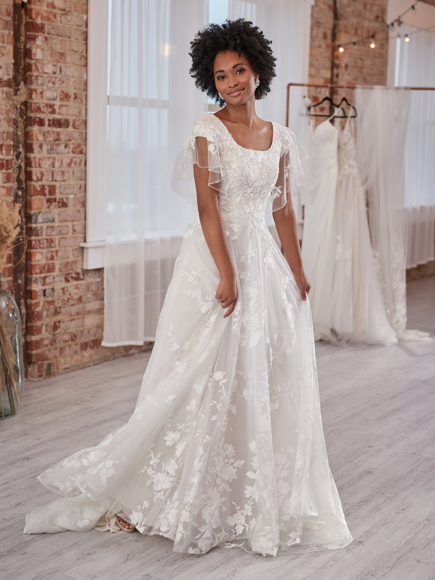 Winter Wedding Dresses – What to Wear When It Is Cold