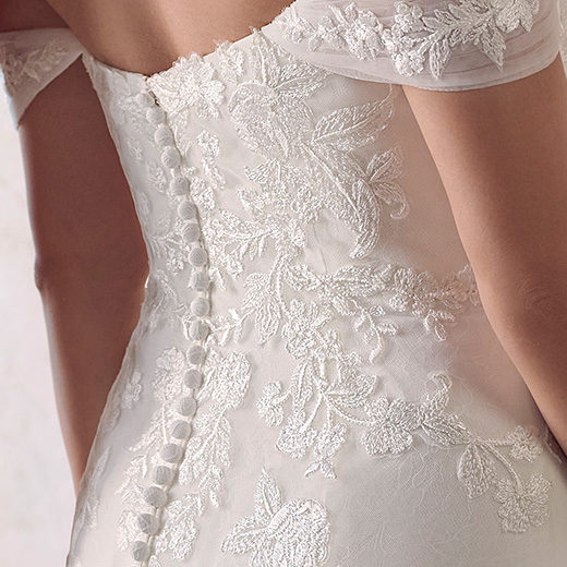 Maggie Sottero Nakita 22MN945A01 A Line Wedding Dress bp07_Closure