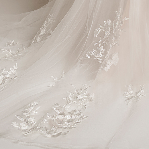 Stephanie Lynette Floral Lace V Back Plus Size Wedding Dress