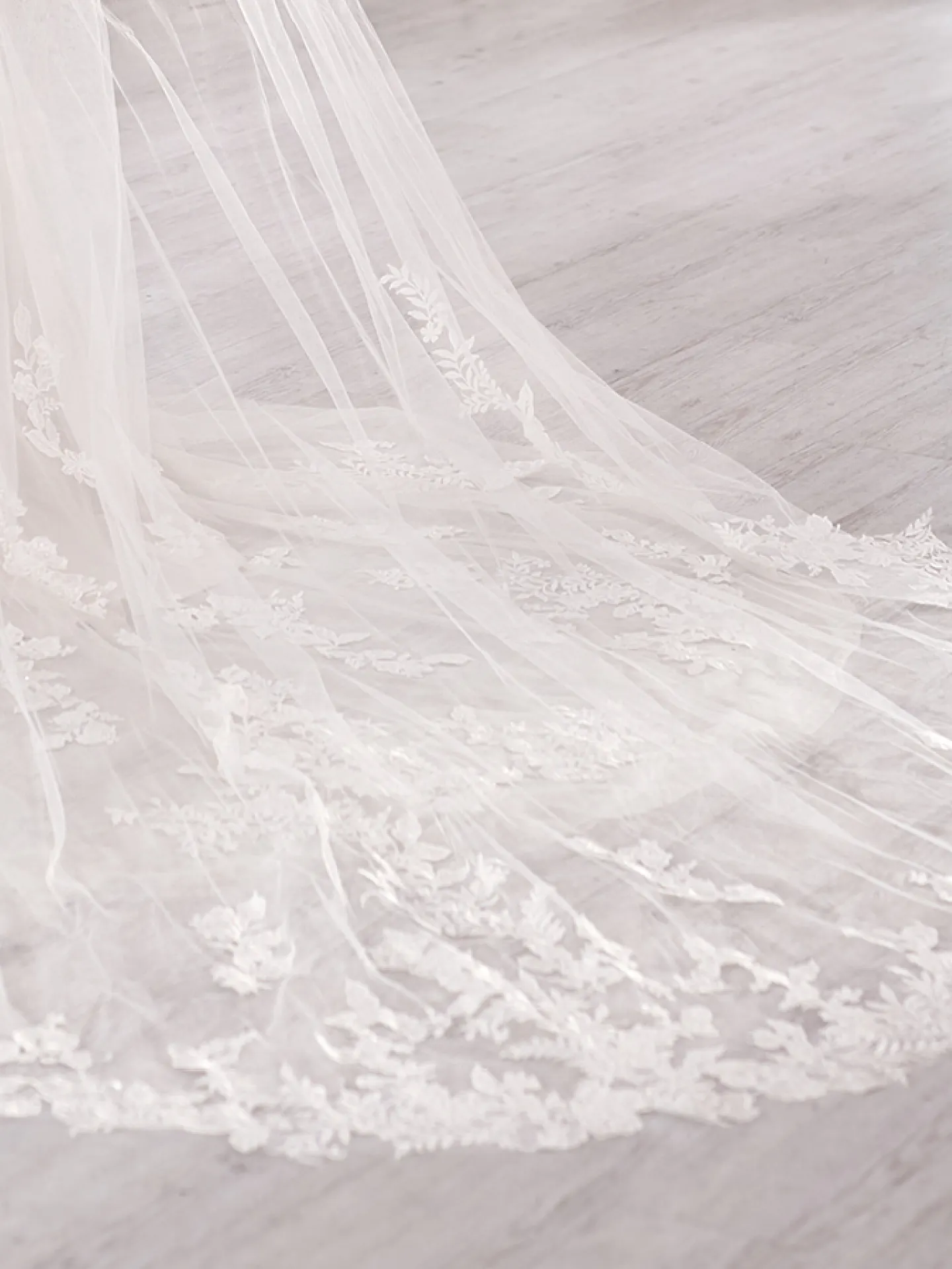Maggie Sottero  Wedding Veil Greenley YYVL0+20MT284000 Alt1