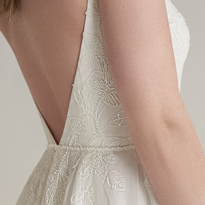 Rebecca Ingram  Ball Gown Wedding Dress Lacey 22RN972 bp04_BackBodice