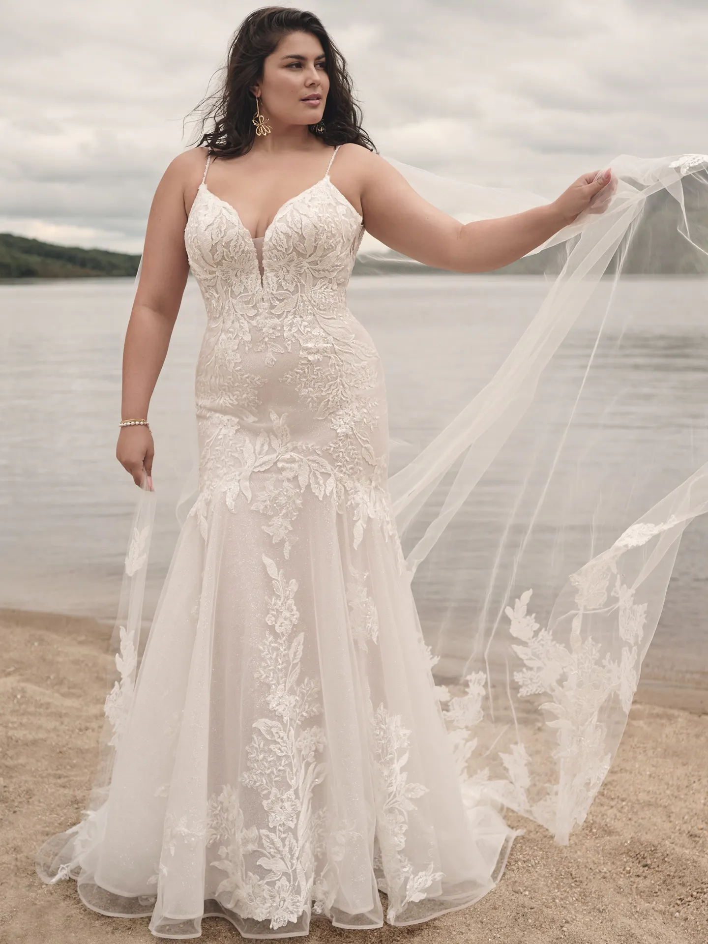 Sottero and Midgley Fit and Flare Wedding Dress Dove 23SS060A01 Curve PROMO6