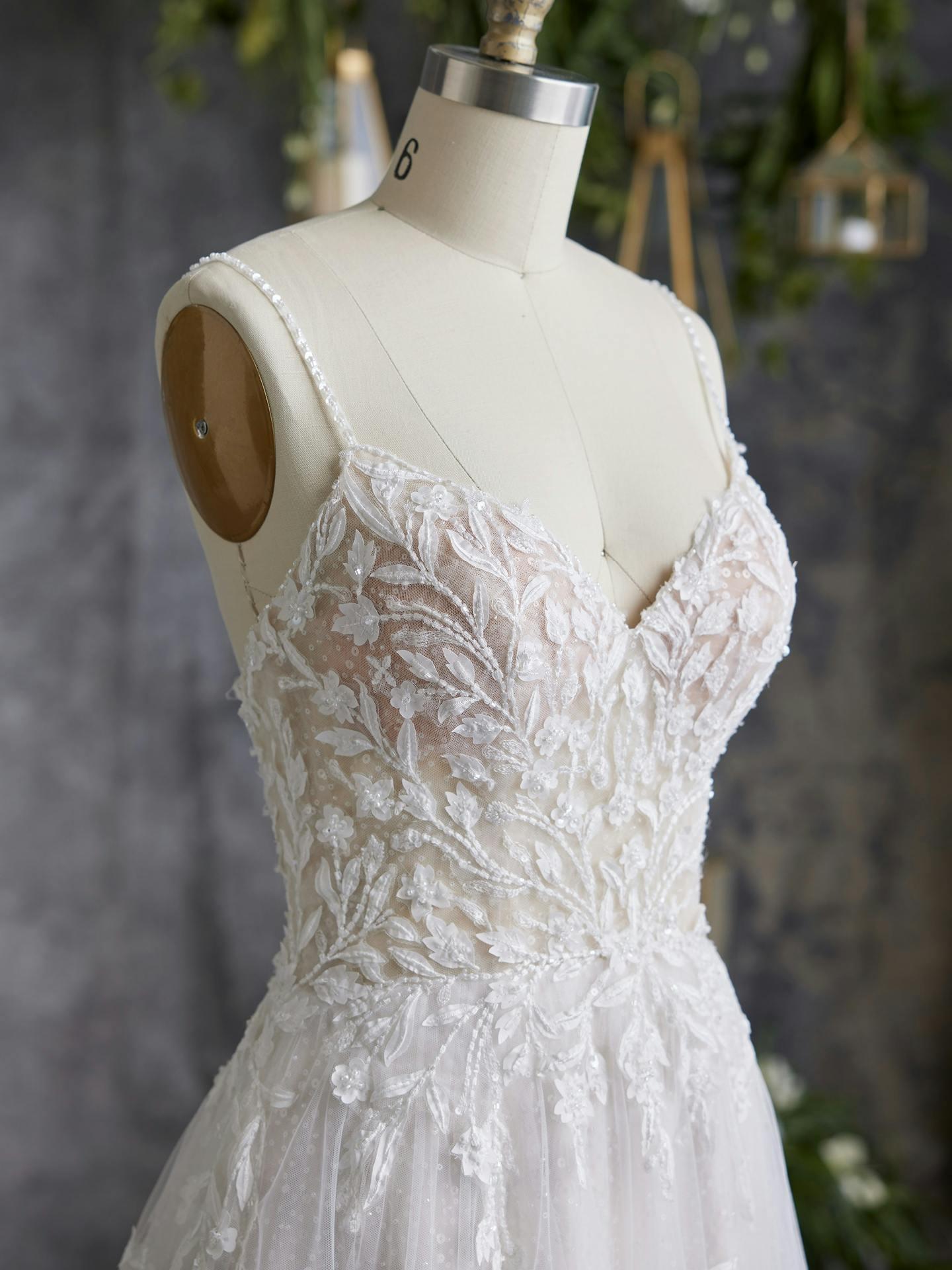 ウェディングドレス　マーメイド　インポートドレス　Maggie sottero Yolanda Detailed Lace Mermaid Wedding Dress | Maggie Sottero