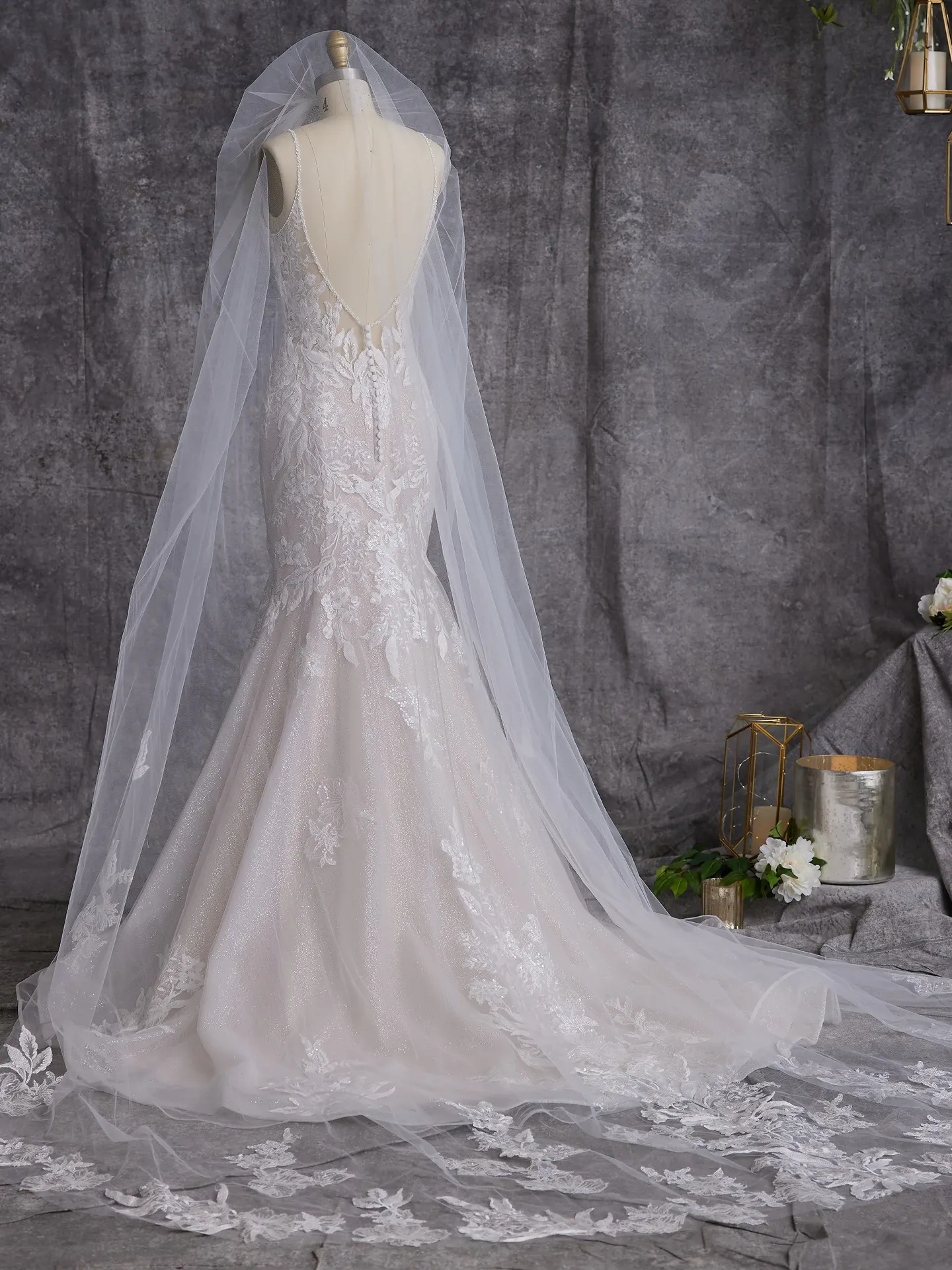 Accessory Chapel Wedding Veil Dove VLB23SS060000 Alt100