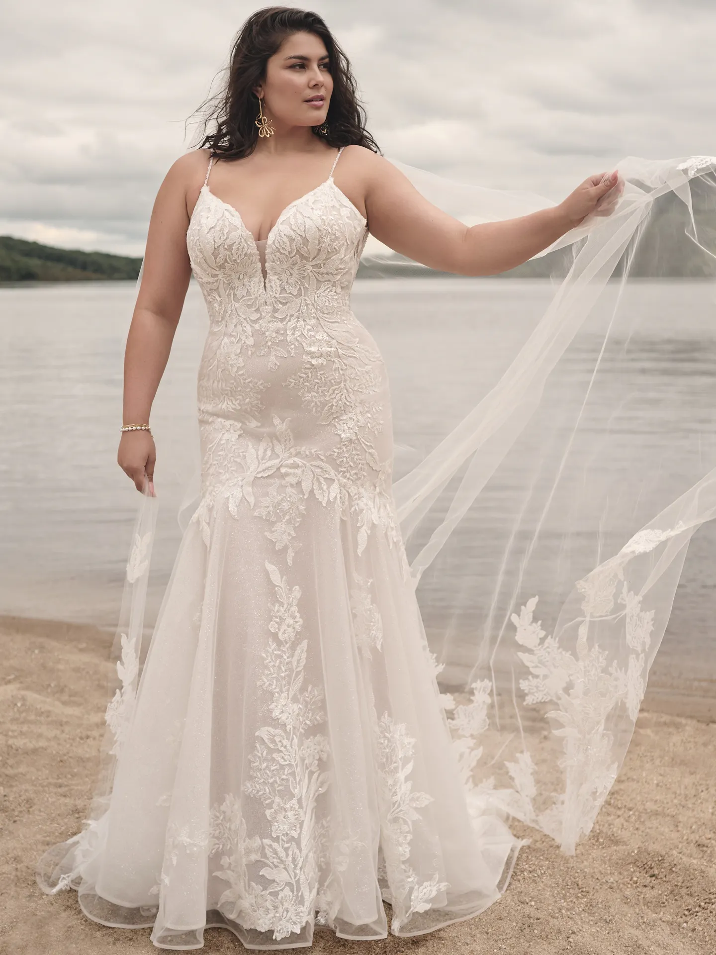 Accessory Chapel Wedding Veil Dove VLB23SS060000 PROMO1