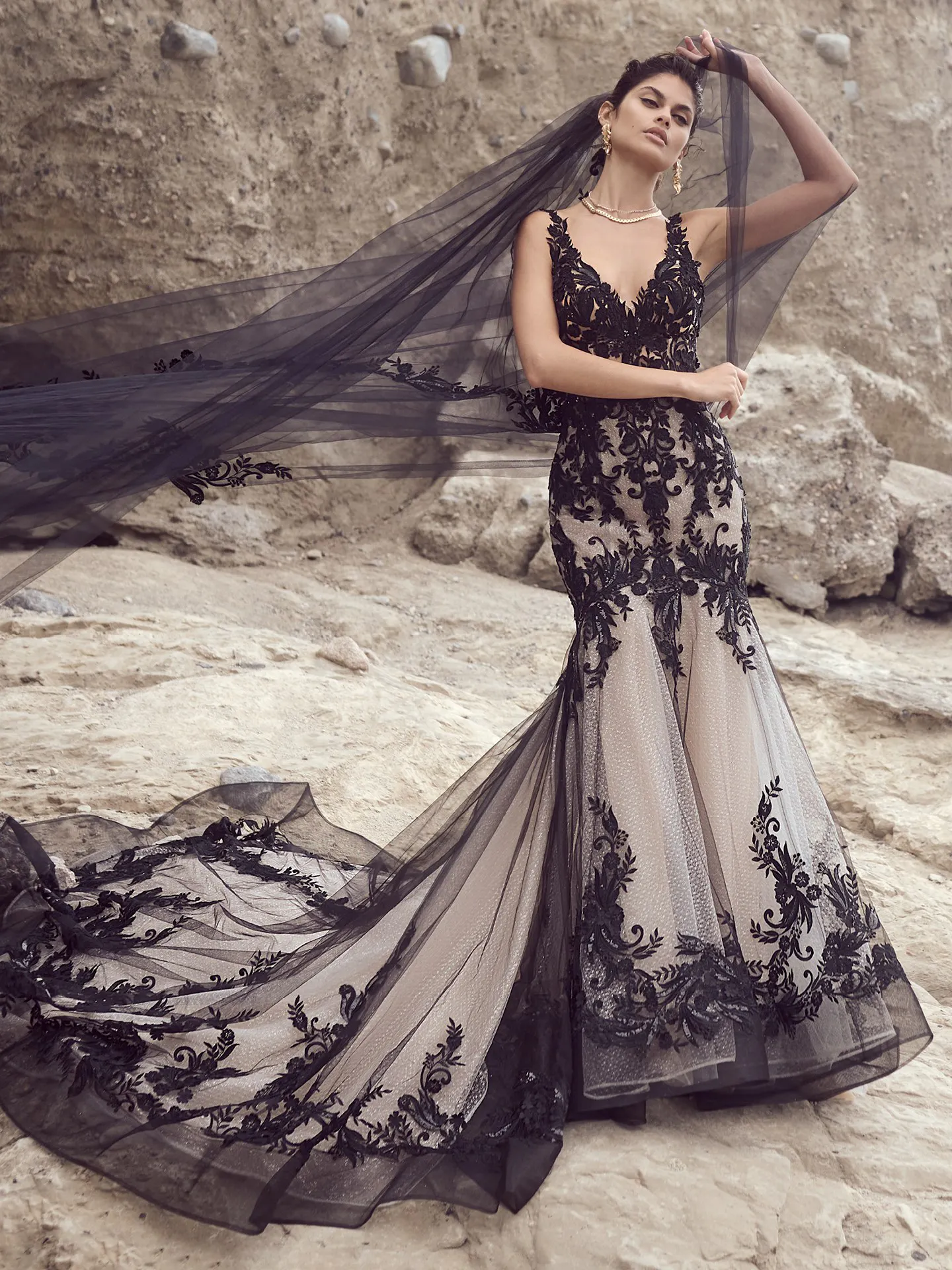 maggie sottero black wedding dress Zander Lane Dramatic Bridal | and Midgley Catching Floral Lace sale-20250325 90s Fancy 70s And Type of order:Ready to Ship