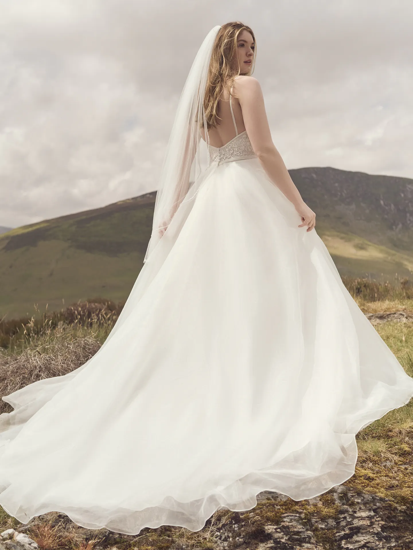 Rebecca Ingram Bridal Veil Desia VL023RK088000 PROMO2