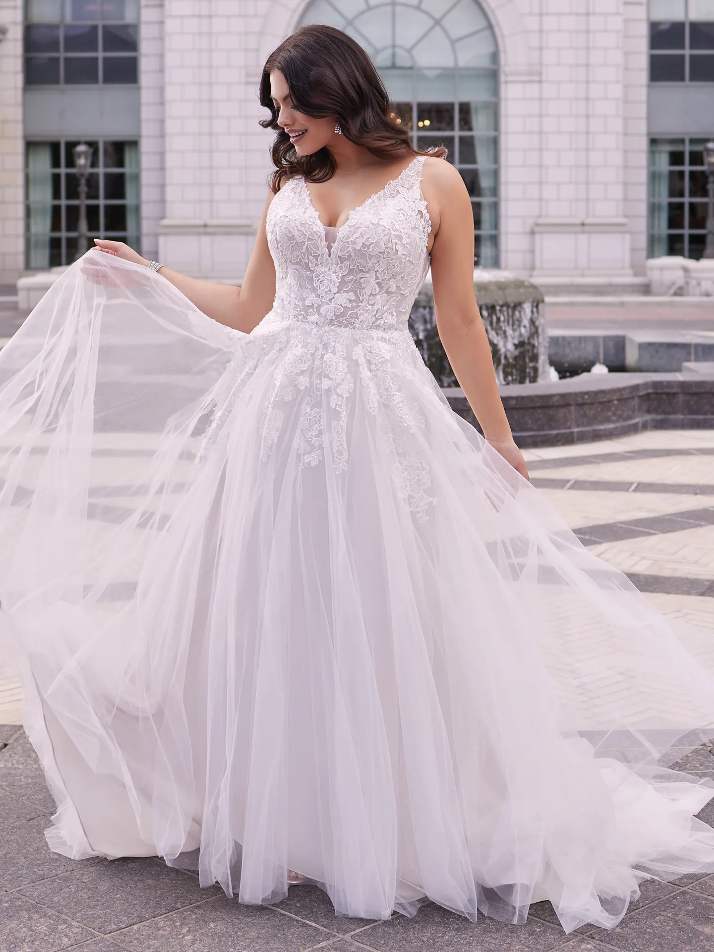 Rebecca Ingram A-Line-Wedding-Dress Emily 22RS953A01 Alt1
