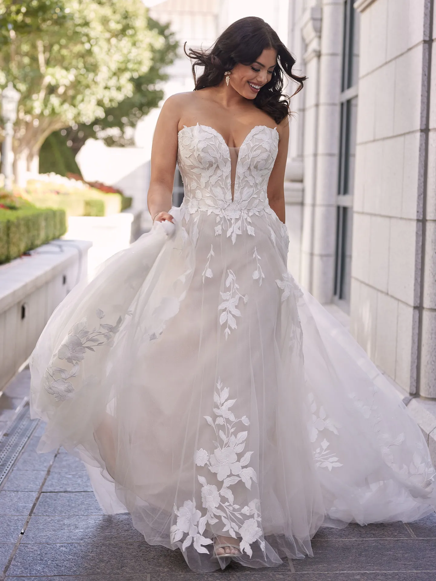 Rebecca Ingram A-Line-Wedding-Dress Hattie-Lane 22RT517A01 Alt4