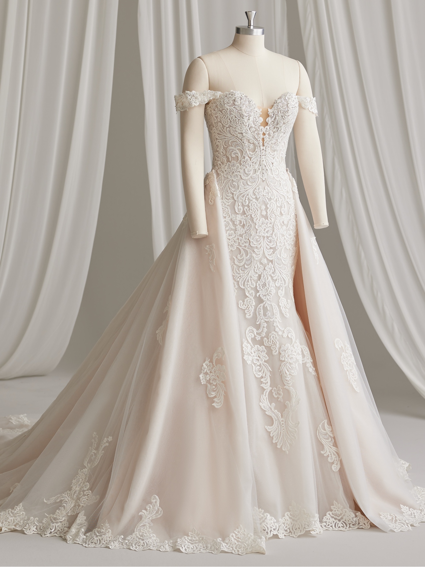 Maggie sottero clearance detachable train