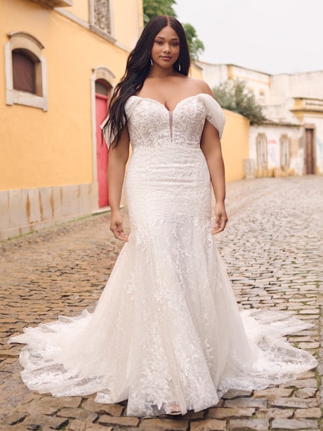 Sleek Fit-and-Flare Plus Size Wedding Dress in Pearl Mikado
