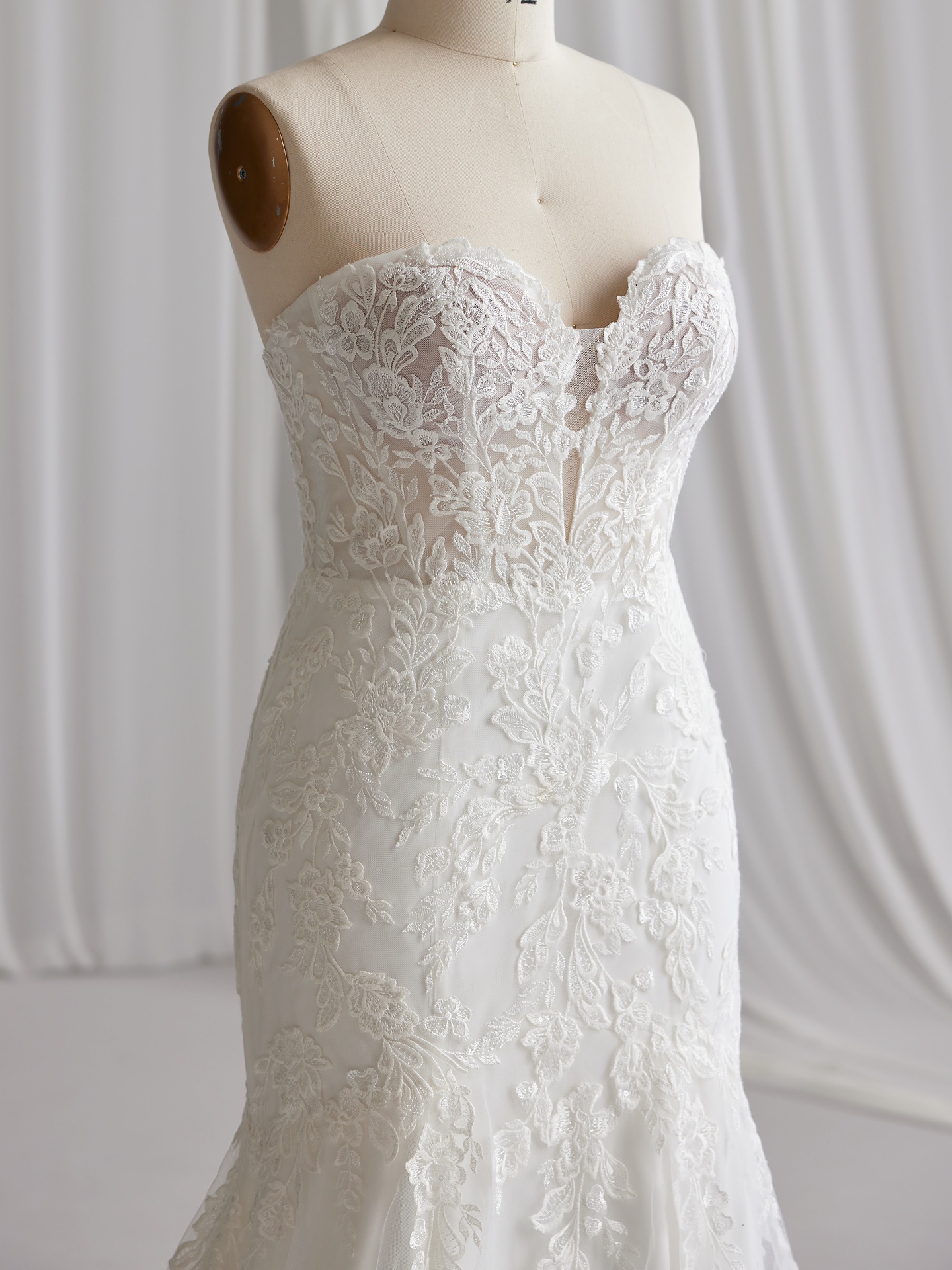 Laverna Sexy Sweetheart Neckline Wedding Dress Rebecca Ingram