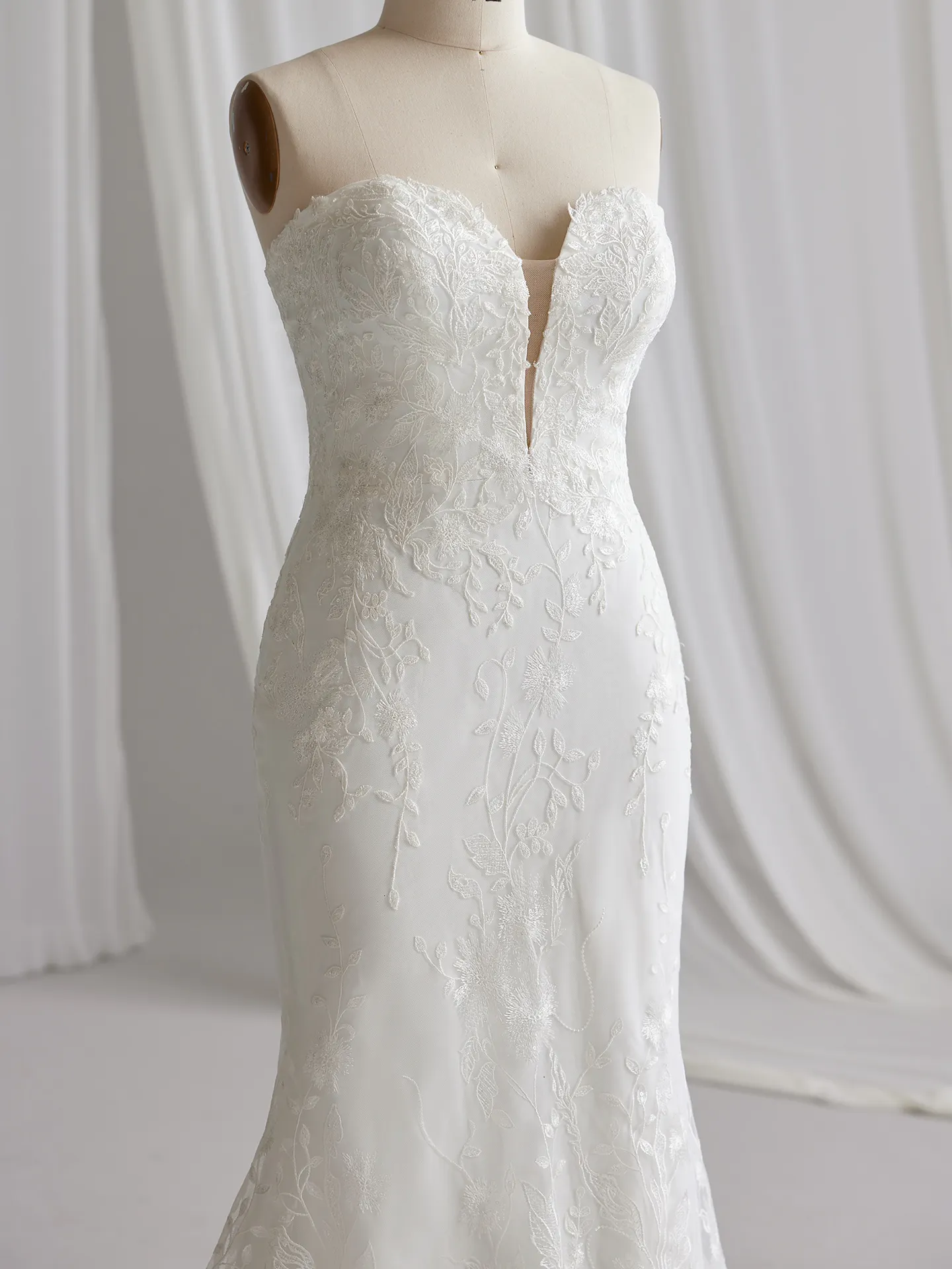Rebecca Ingram Sheath Wedding Dress Nelly 23RK682A01 Alt108