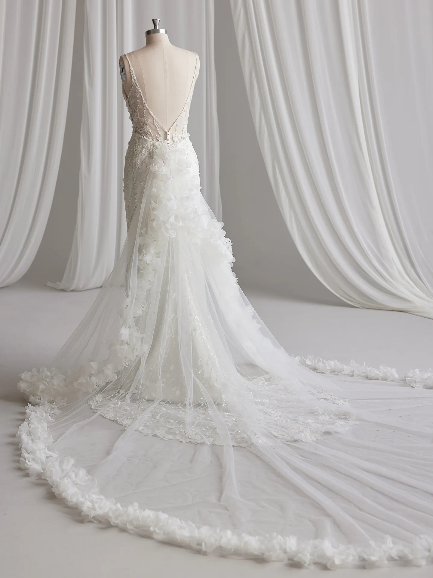 Maggie Sottero Detachable Train Kahlo DT023MS626000 Alt101
