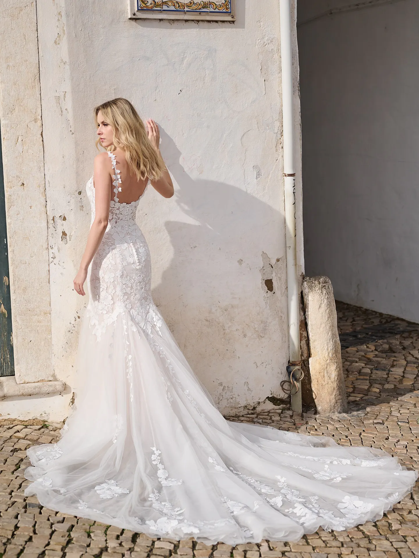 Sottero and Midgley Fit and Flare Wedding Dress Elka 23SS712A01 Promo4