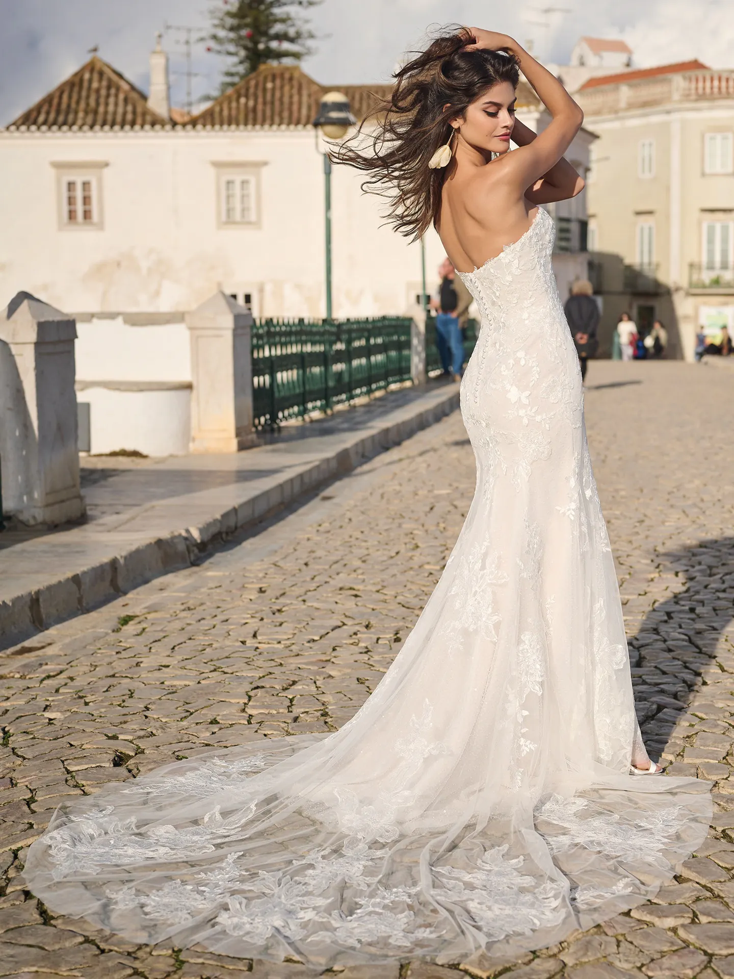 Sottero and Midgley Fit and Flare Wedding Dress Kensington 23SC672A01 Promo4