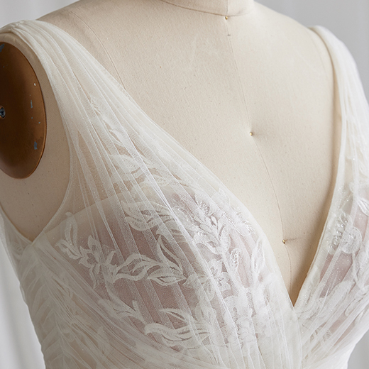 Maggie Sottero Teona Ball Gown Wedding Dress 23MN602A01 bp03_Neckline