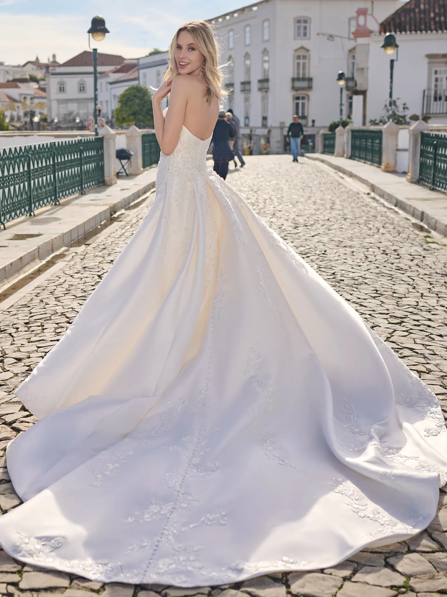 Sottero and Midgley Wedding Dress Train BARCELONA  YYDT0+23SW611000 PROMO1